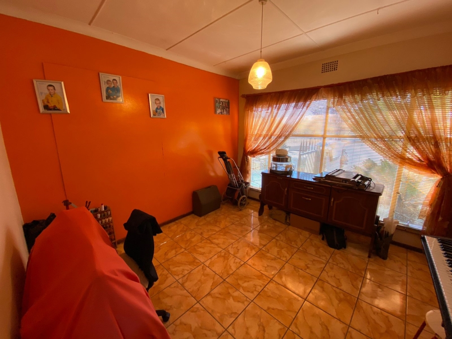 8 Bedroom Property for Sale in Baillie Park North West